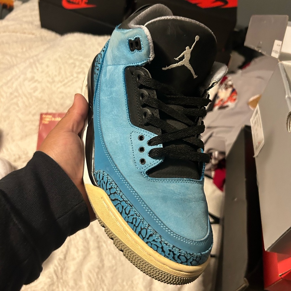 Air Jordan 3s powder blue